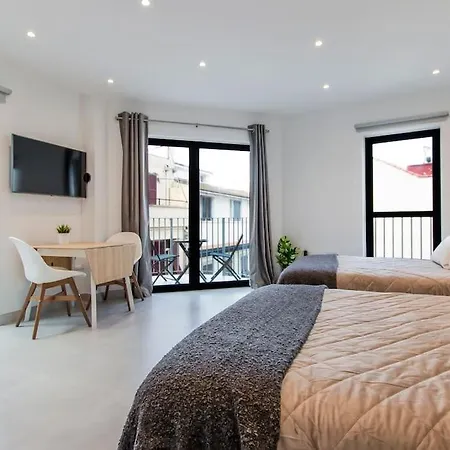 The Centre - Modern Family With Rooftop Pool & Terrace - Children For Free *